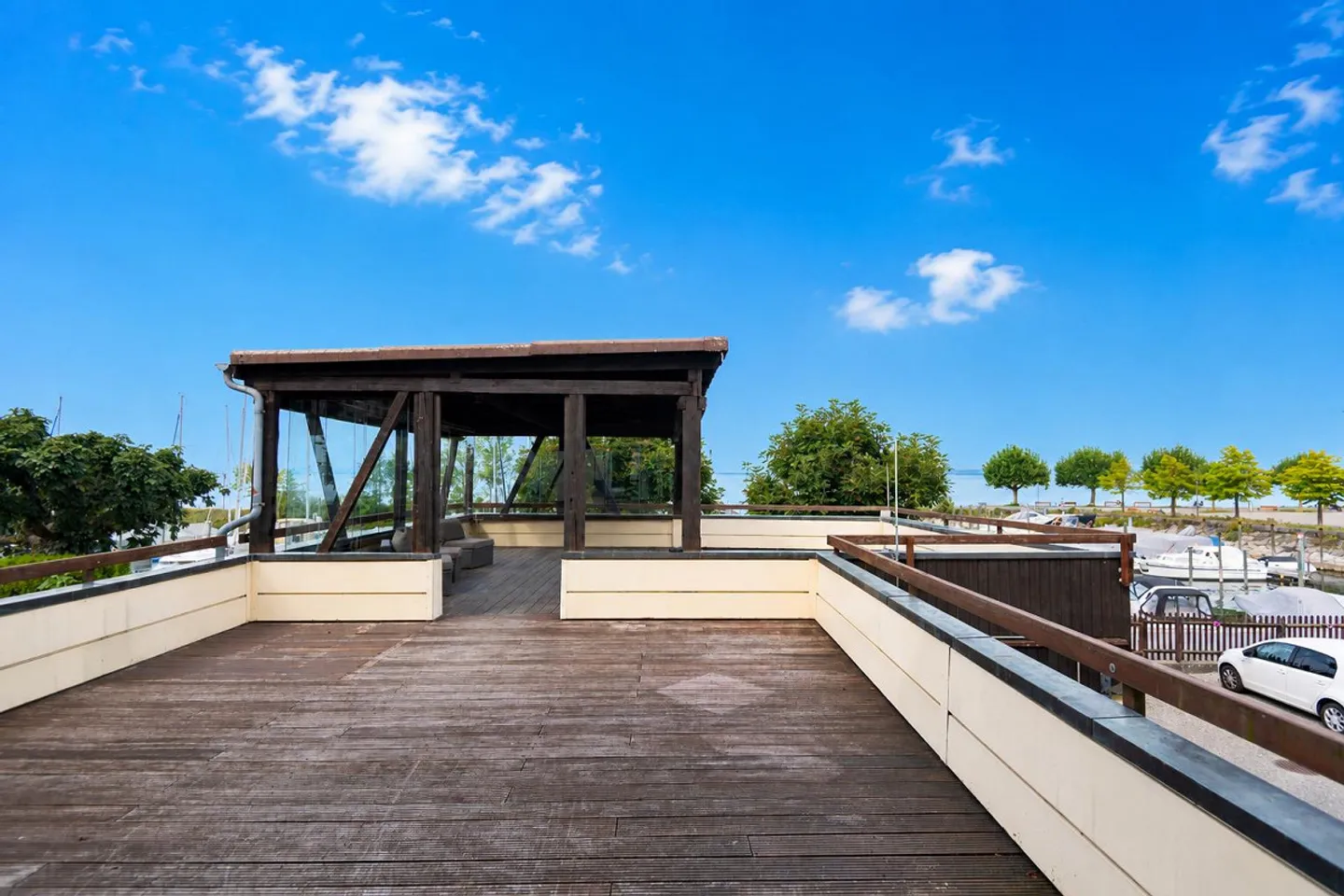 Haus direkt am See mit einzigartiger Terrasse & Privatsphäre - Photo 4 of 27