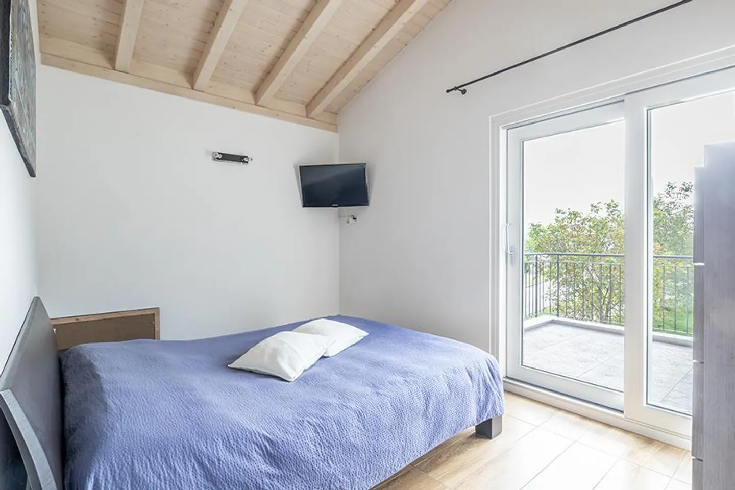 CASA UNIFAMILIARE CON GIARDINO A RIVA SAN VITALE - Foto 14 di 21