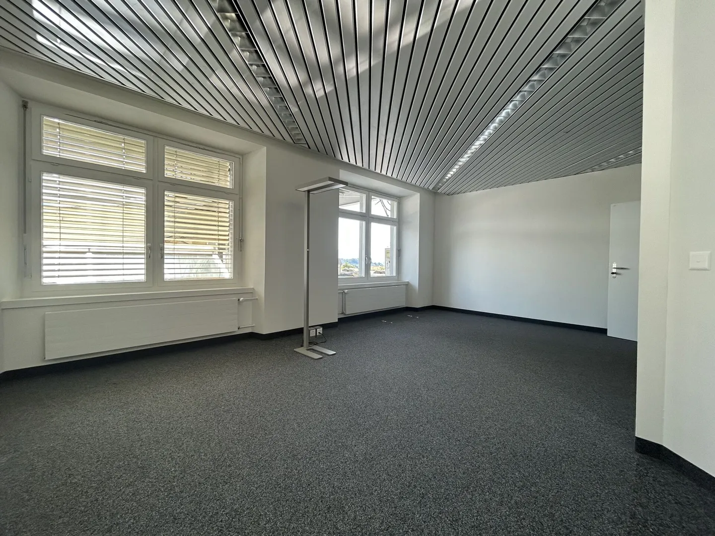 Perfetto per attività tranquille - Spazi per uffici a partire da 15 m² in affitto - Foto 1 di 9