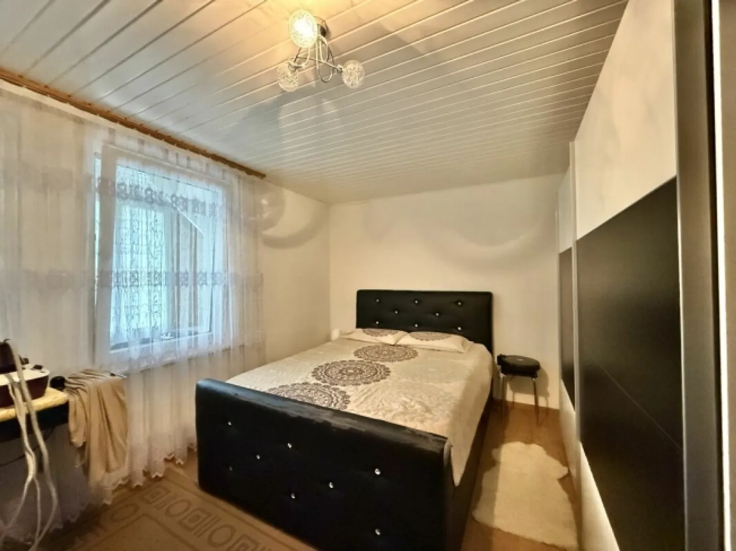 EINFAMILIENHAUS IN RUHIGER LAGE MIT AUSBAUPOTENZIAL - Foto 4 von 4