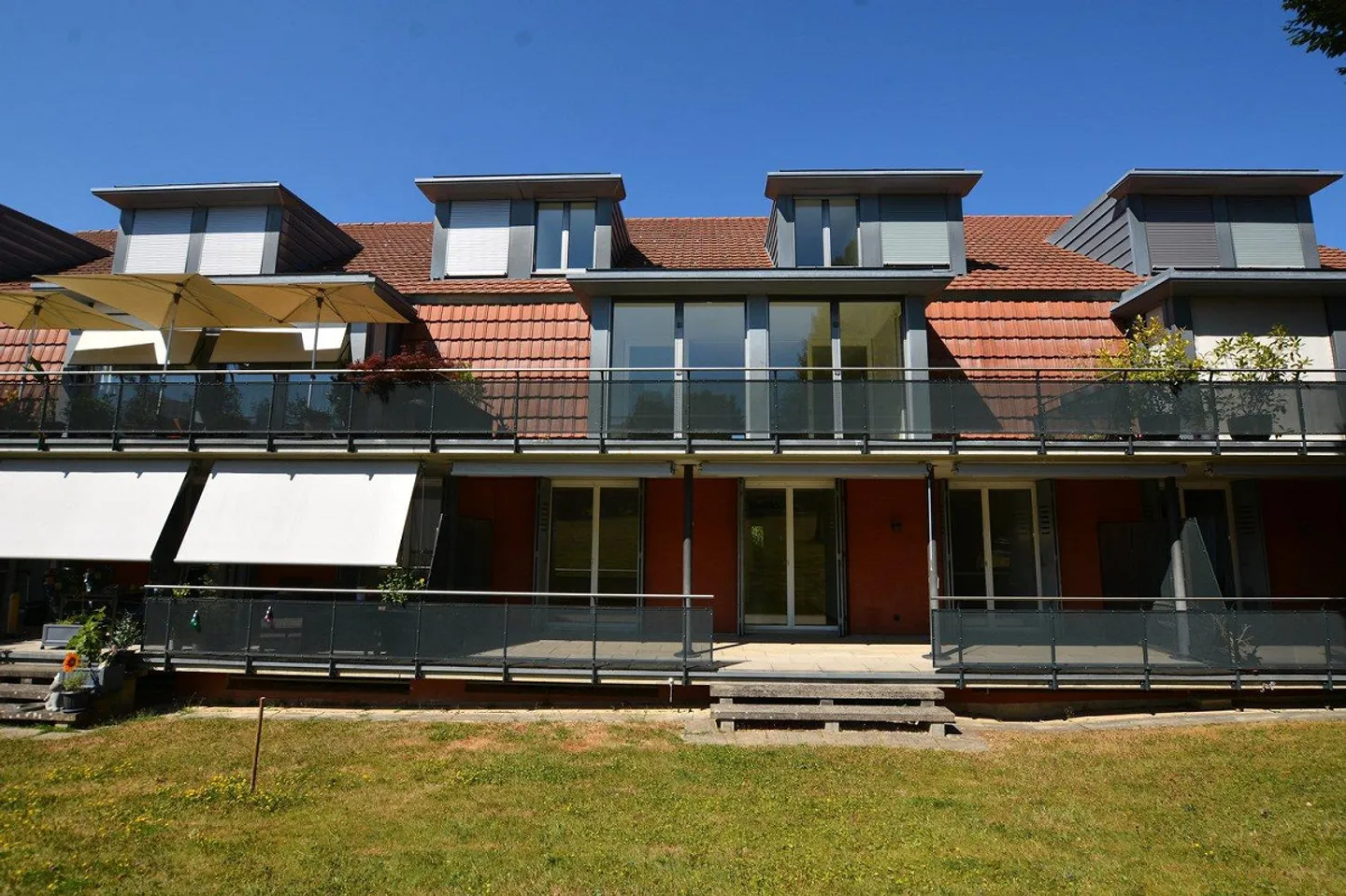 3.5-Zimmer-Gartenwohnungen - viel Privatsphäre und exklusiver Garte... - Foto 1 di 13