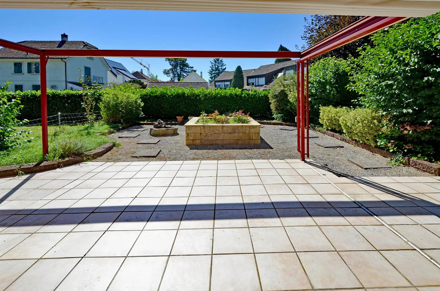 Spaziosa casa familiare bifamiliare a Reinach – Vivere con tanto spazio e luce - Foto 2 di 13