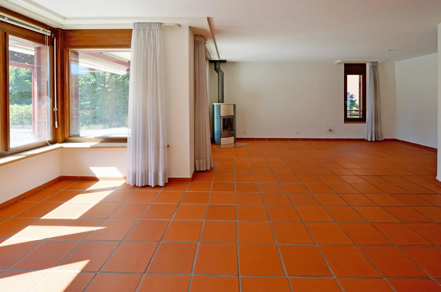 Spaziosa casa familiare bifamiliare a Reinach – Vivere con tanto spazio e luce - Foto 3 di 13