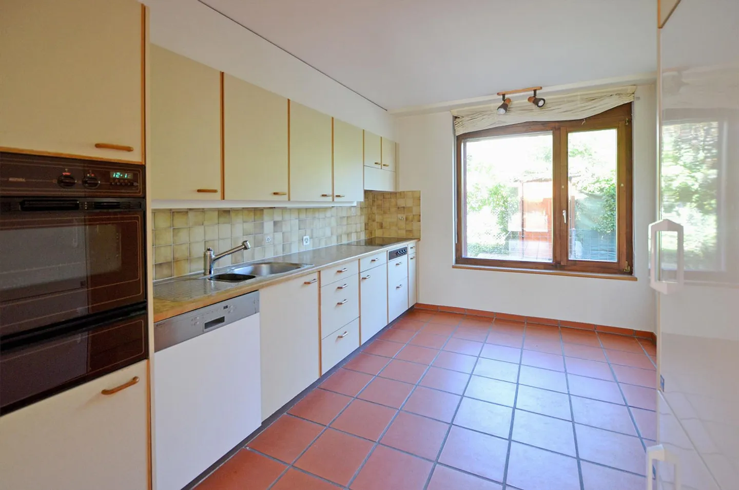 Spaziosa casa familiare bifamiliare a Reinach – Vivere con tanto spazio e luce - Foto 7 di 13