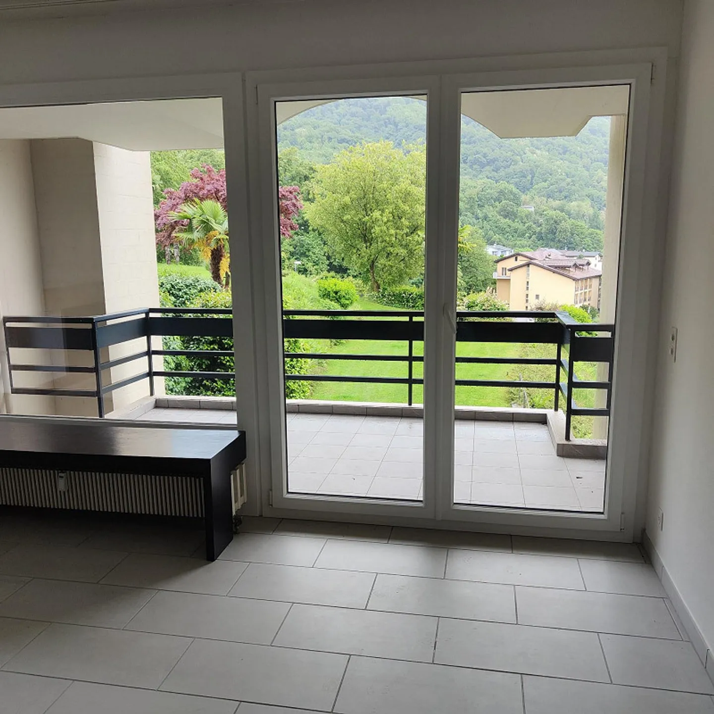 Beautiful 2.5-room apartment with mountain view in Cadro - Photo 6 of 10