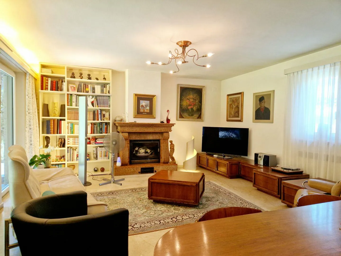 Villa Elegante a Losone - Foto 1 di 17