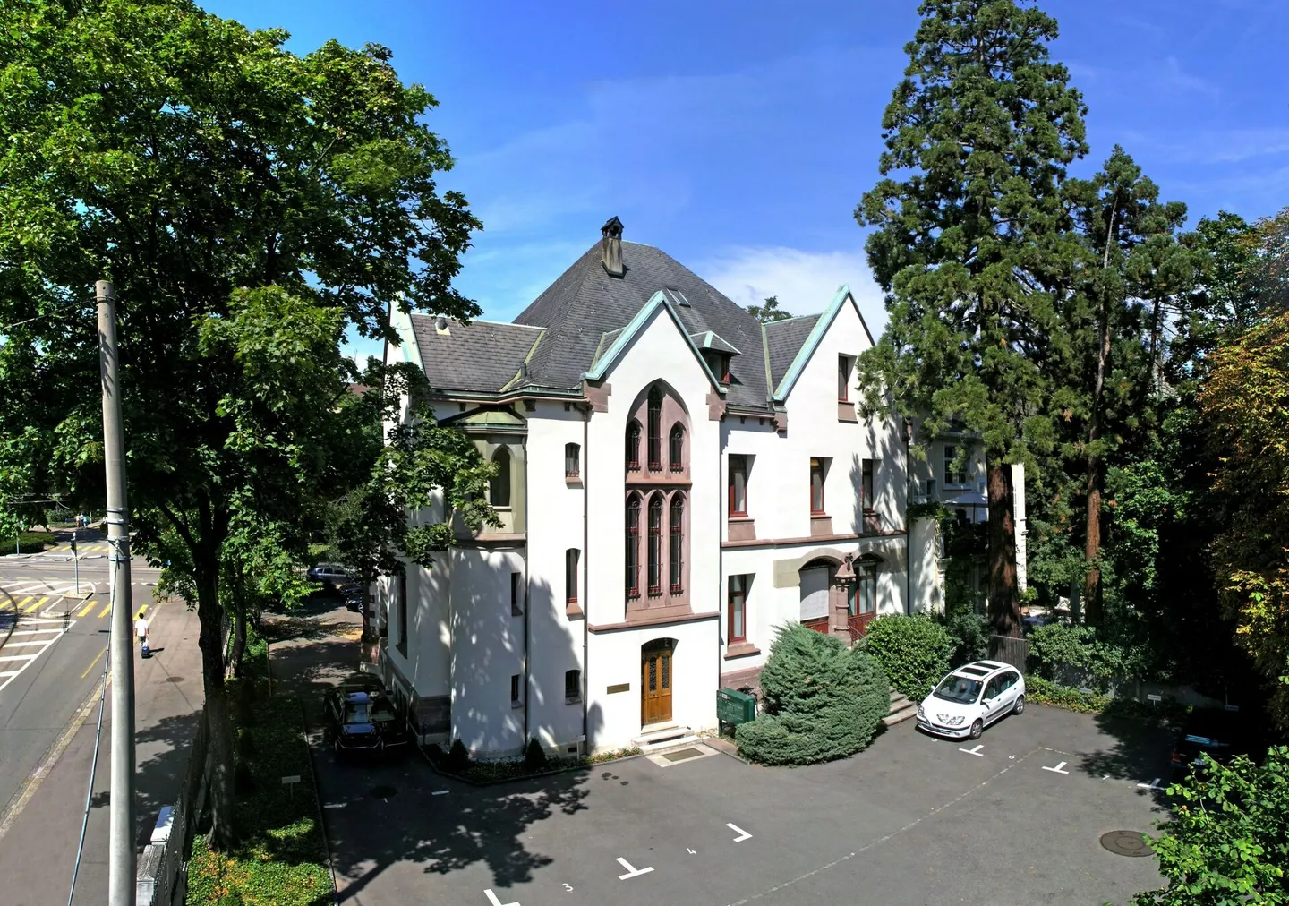 Parcheggio all'aperto vicino ad Aeschenplatz - Foto 1 di 1