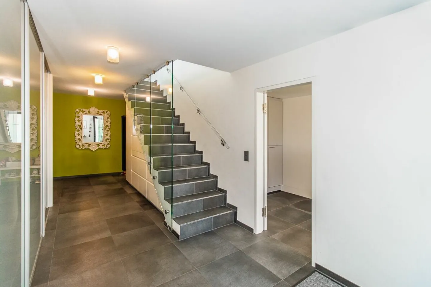 Modern 6.5-Room Terrace House with Far-Reaching Views and Generous Outdoor Area - Photo 15 of 16