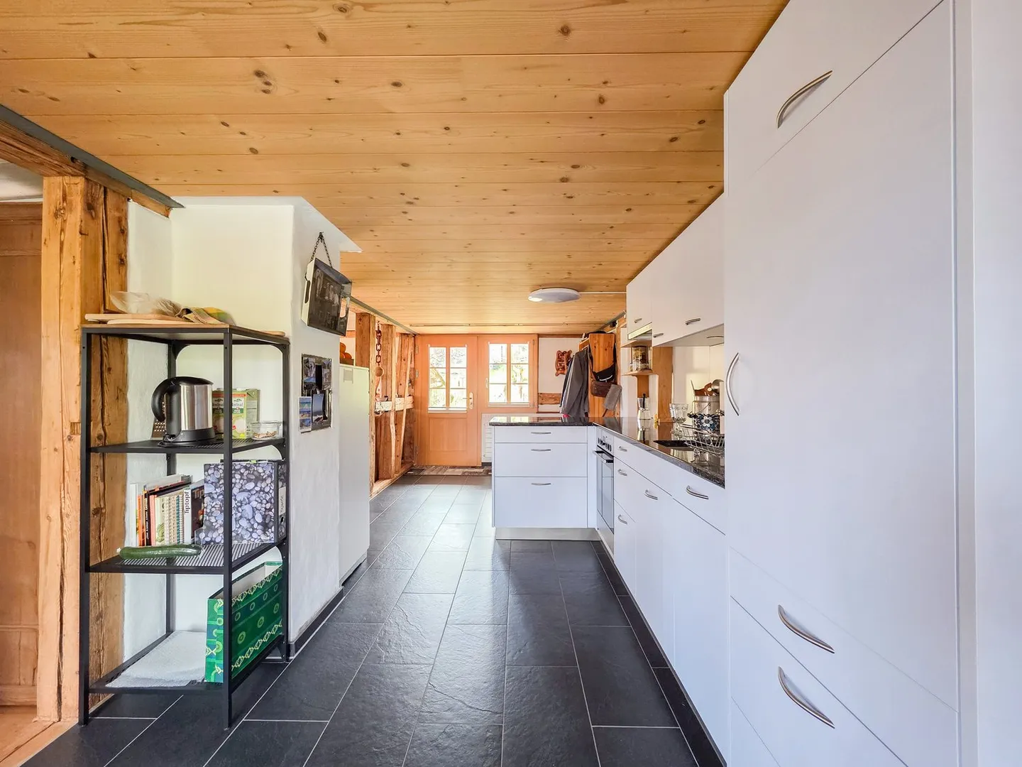 Maison bifamiliale avec grand espace extérieur - Photo 6 sur 53