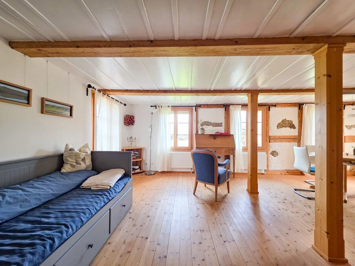 Maison bifamiliale avec grand espace extérieur - Photo 9 sur 53