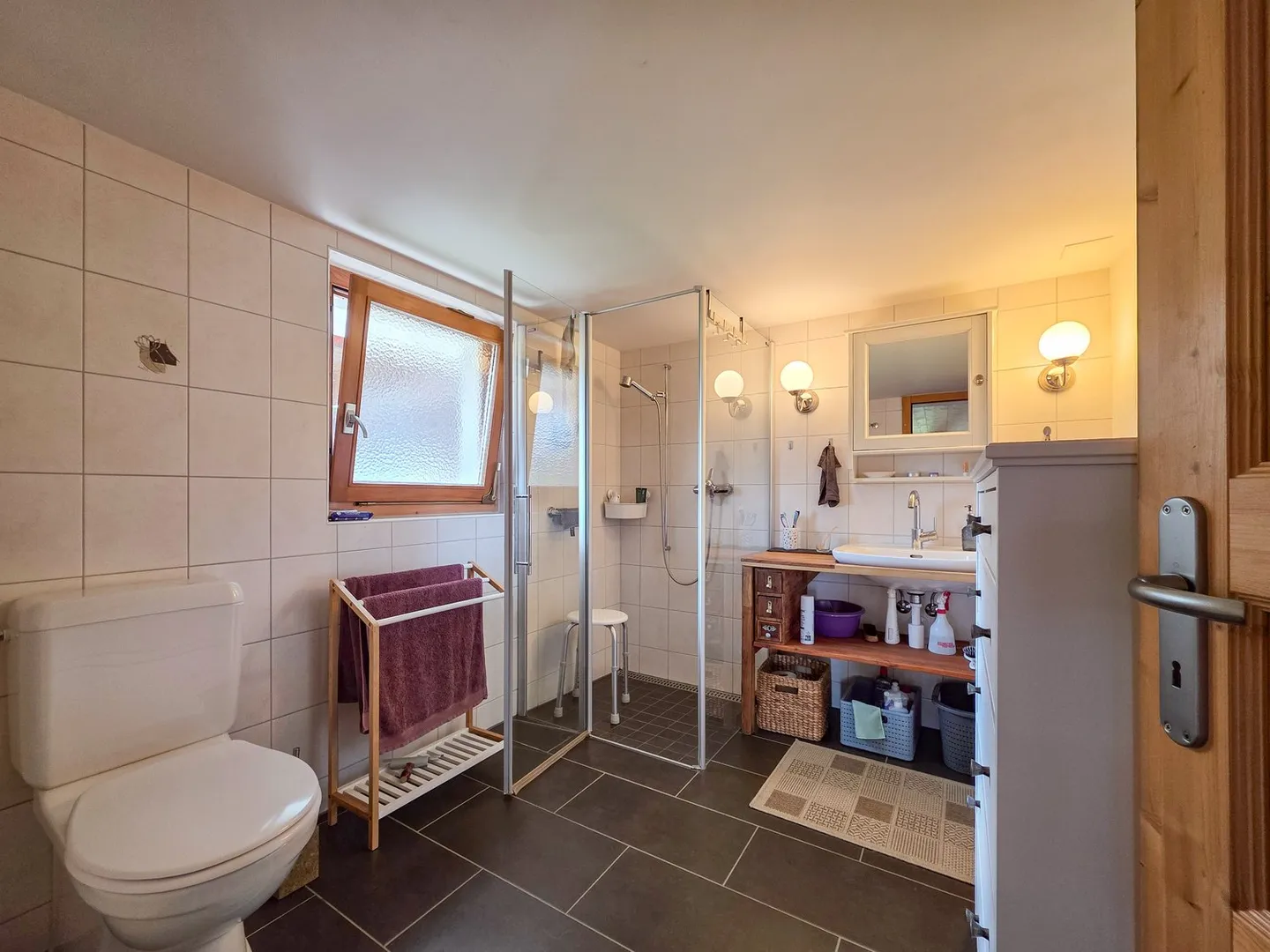 Maison bifamiliale avec grand espace extérieur - Photo 11 sur 53
