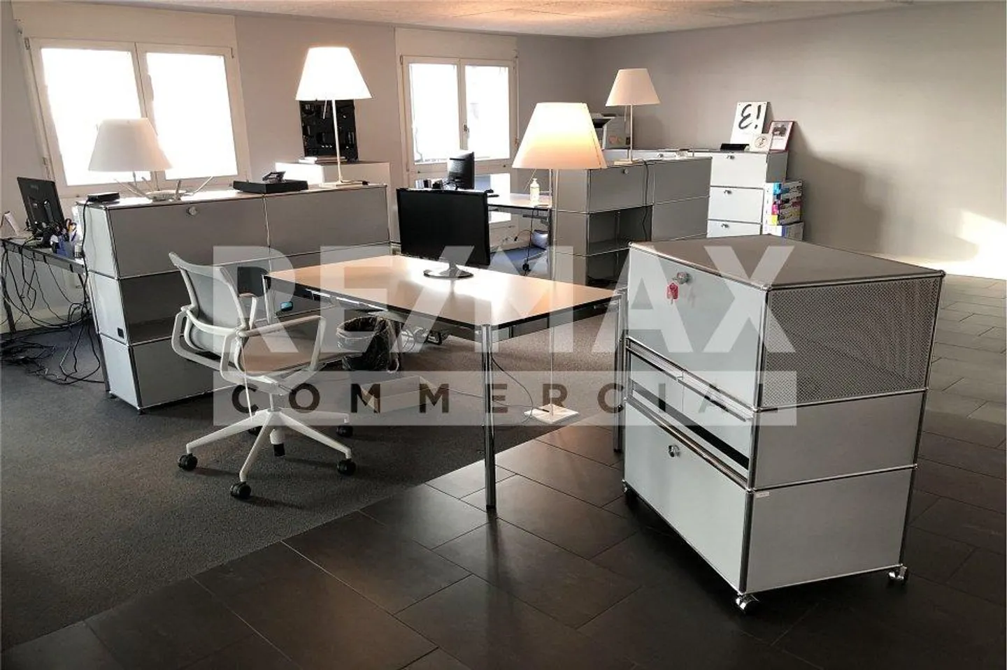 Espace de coworking en communauté de bureaux - Photo 1 sur 9