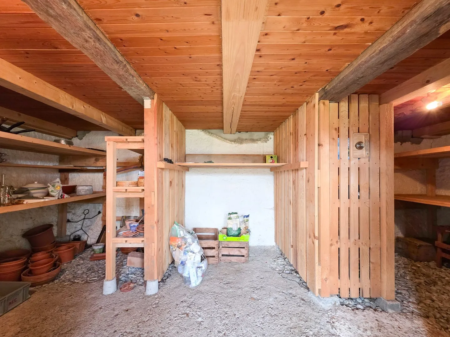 Maison bifamiliale avec grand espace extérieur - Photo 33 sur 53