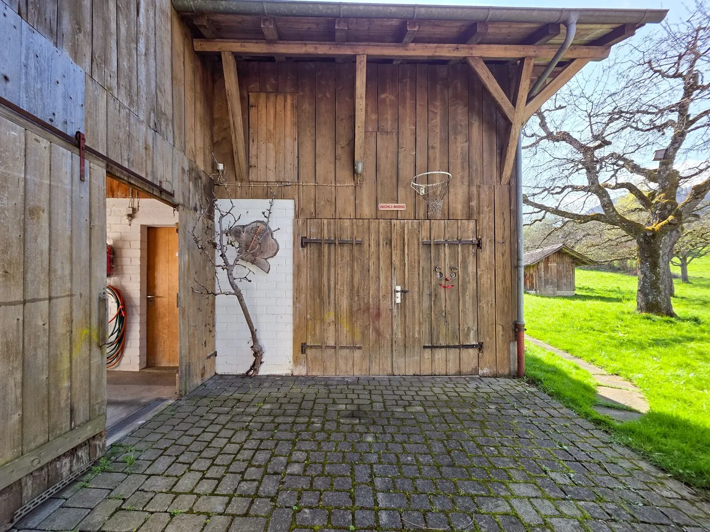 Maison bifamiliale avec grand espace extérieur - Photo 36 sur 53