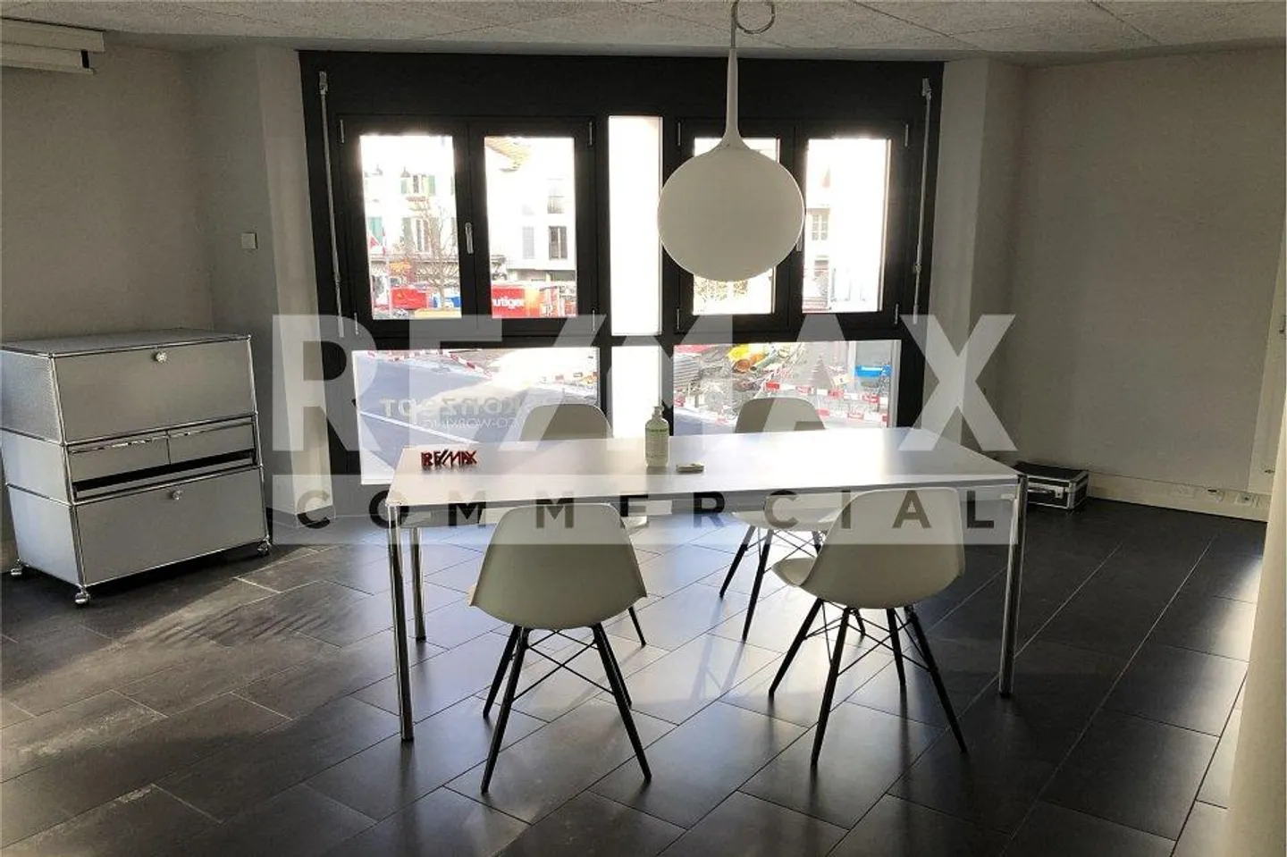 Espace de coworking en communauté de bureaux - Photo 2 sur 9