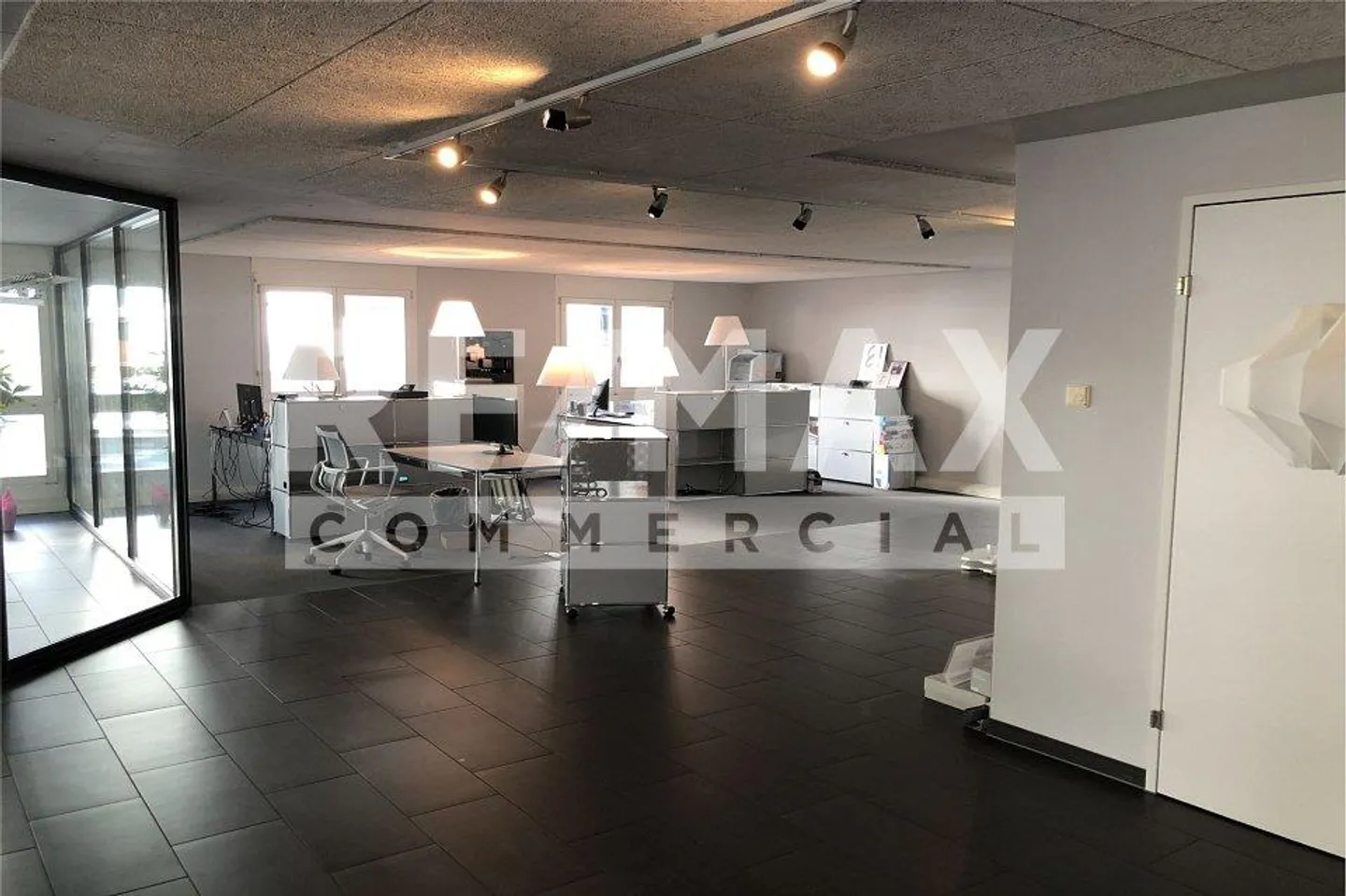 Espace de coworking en communauté de bureaux - Photo 4 sur 9