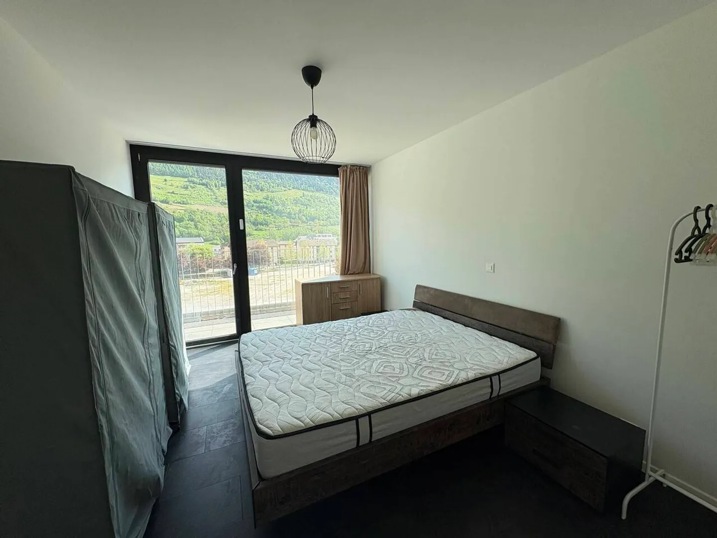 3,5-Zimmer-Wohnung im 4. Stock mit Balkon - Foto 5 von 8