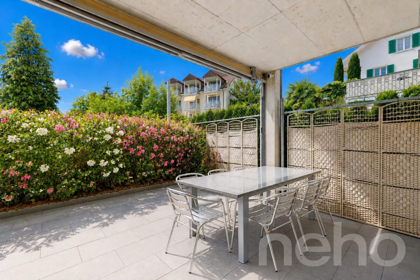 Elegant Garden Apartment with Flexibility - Photo 4 of 11