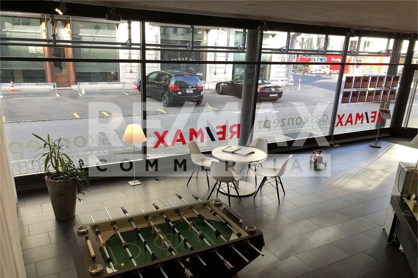 Espace de coworking en communauté de bureaux - Photo 8 sur 9