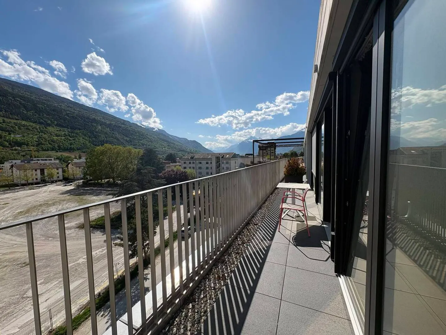 3,5-Zimmer-Wohnung im 4. Stock mit Balkon - Foto 8 von 8