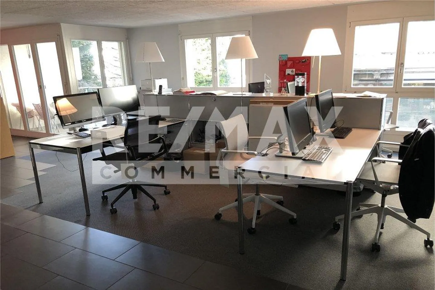 Espace de coworking en communauté de bureaux - Photo 9 sur 9