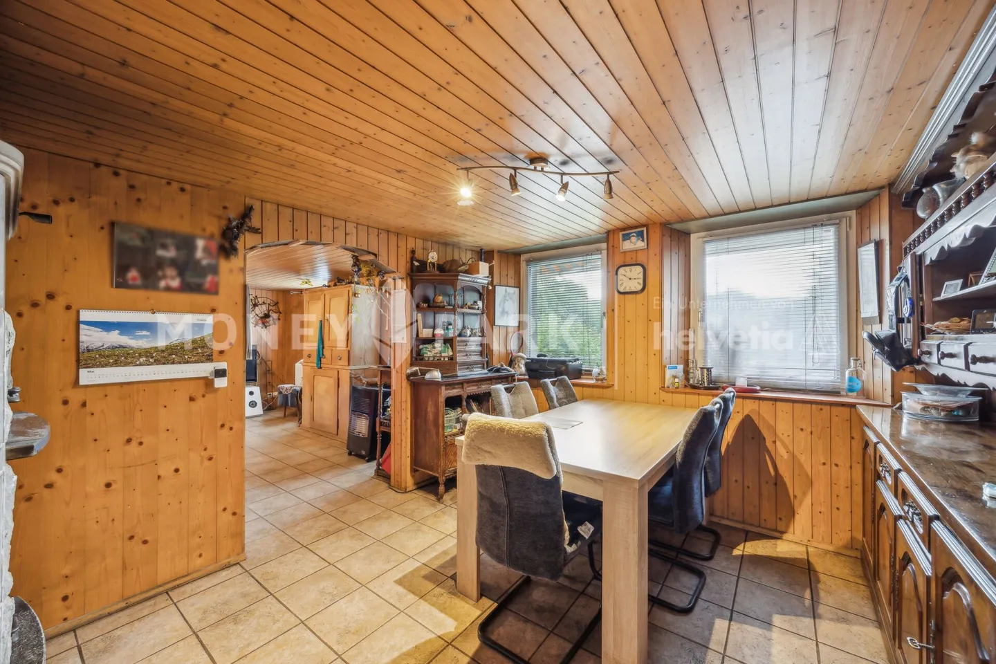 Charmantes 6-Zimmer-Einfamilienhaus in idyllischer Landwirtschaftszone - Foto 2 von 16