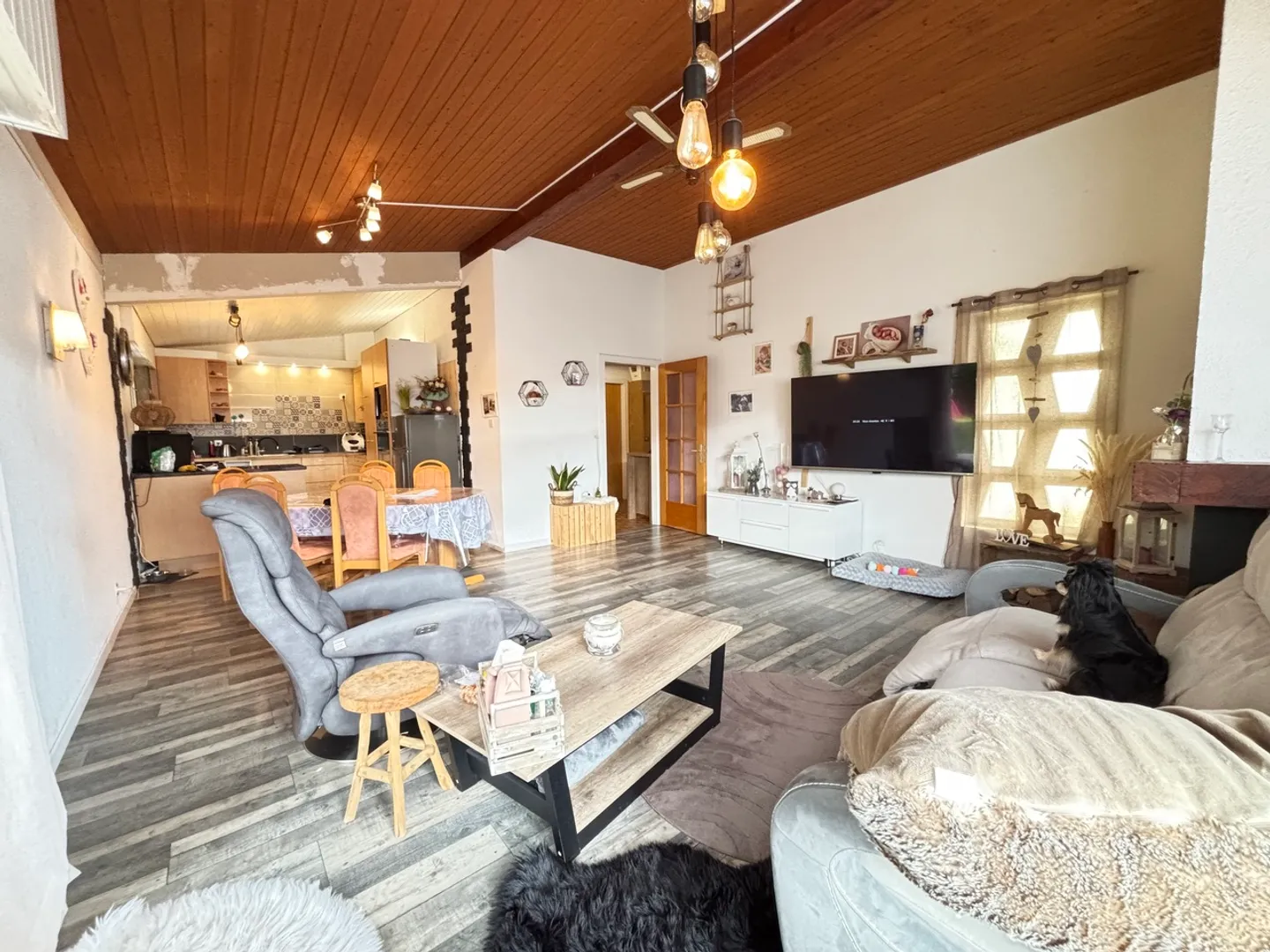 Schönes Familienhaus in ruhiger Lage - Foto 4 von 11