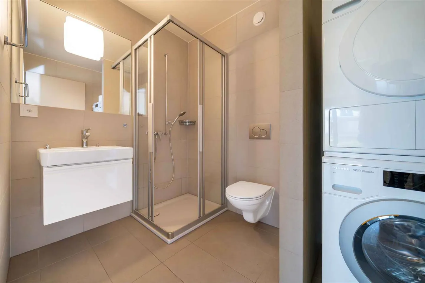 Sublime 3.5-room apartment in a residential area - Photo 8 of 12