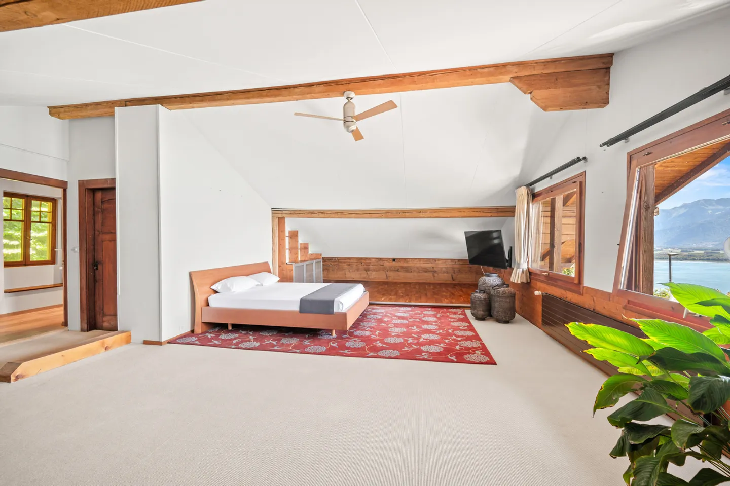 Very pretty early century property with panoramic view, Territet - Photo 13 of 15