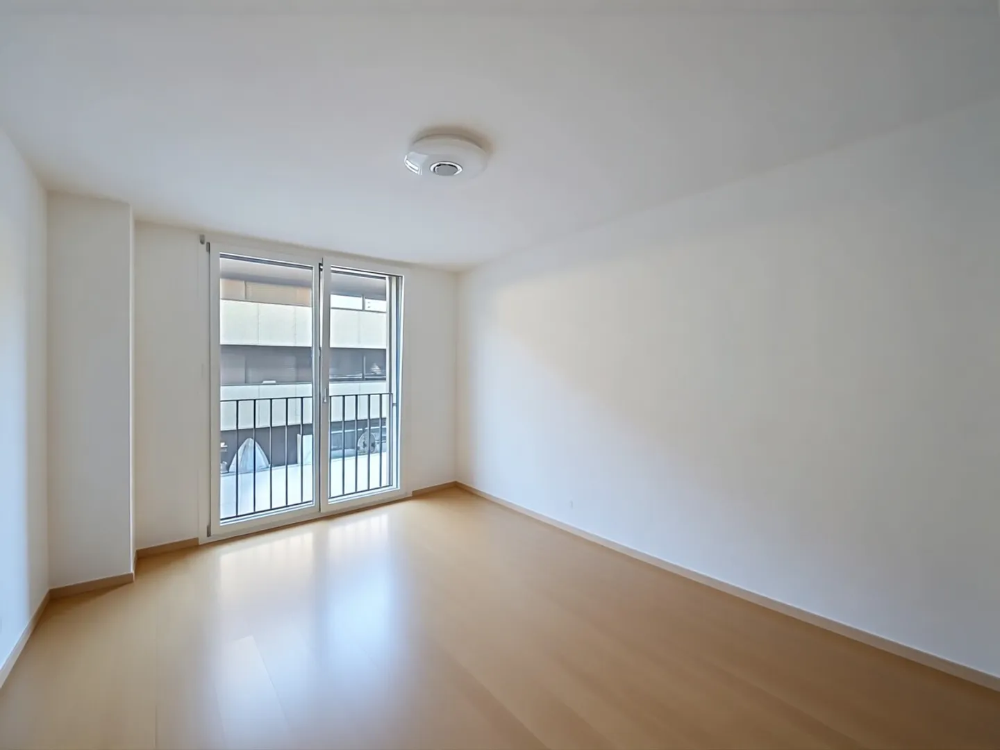 Contemporary Apartment – Prime Location in Bulle - Photo 4 of 12