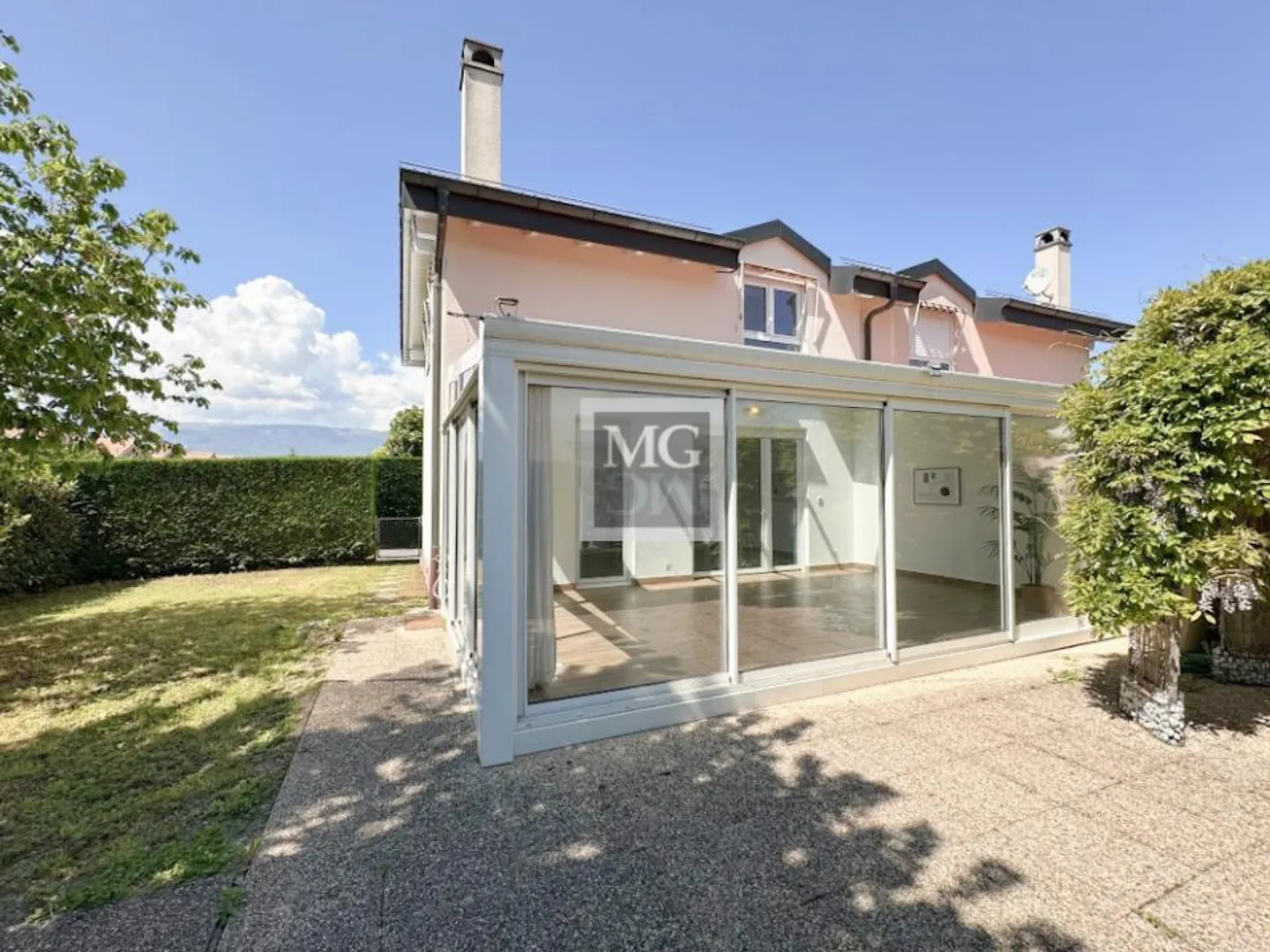 A Vernier: Da Vedere - Villa familiare ristrutturata di 7,5 stanze - Foto 2 di 9