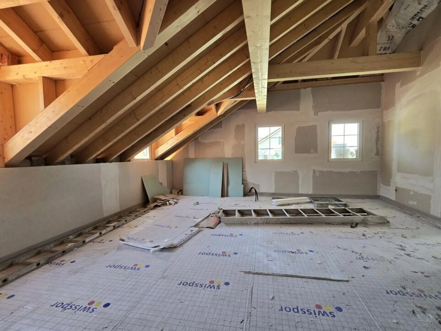 Attique 2.5 pièces - Photo 3 sur 5