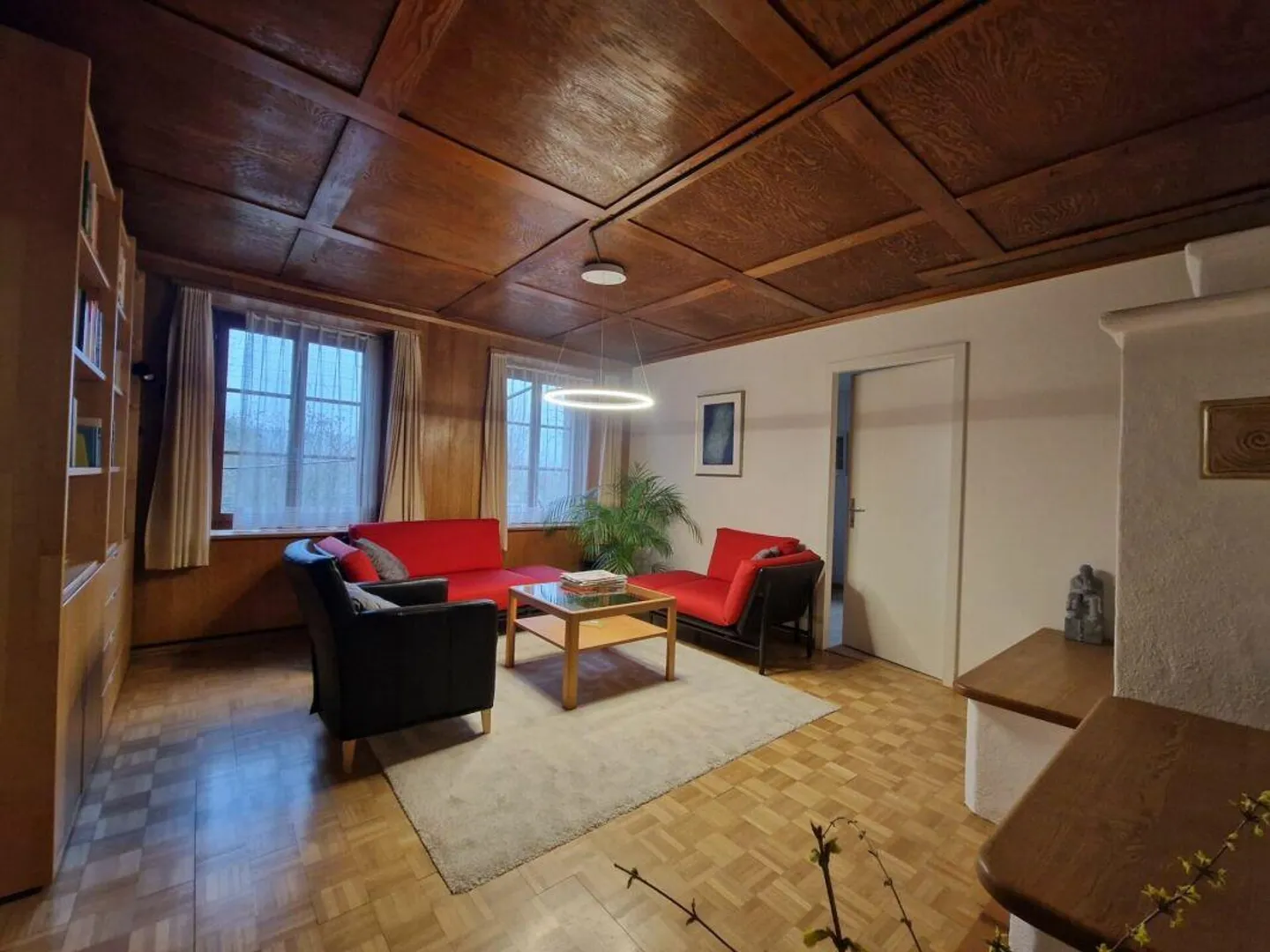 Terreno edificabile, pianeggiante di 1'528 m2 con una casa colonica ben abitabile in una bella zona residenziale adiacente al centro del villaggio - Foto 6 di 10