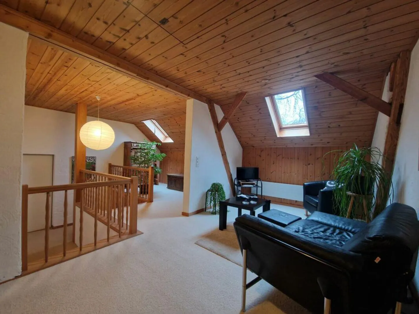 Terreno edificabile, pianeggiante di 1'528 m2 con una casa colonica ben abitabile in una bella zona residenziale adiacente al centro del villaggio - Foto 7 di 10