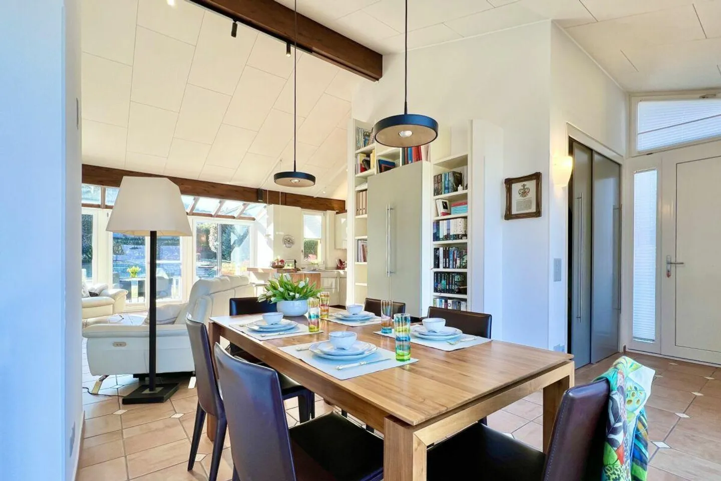 TOP VILLA with guest house, partial lake view, beautiful garden and possibility for a pool - Photo 12 of 30