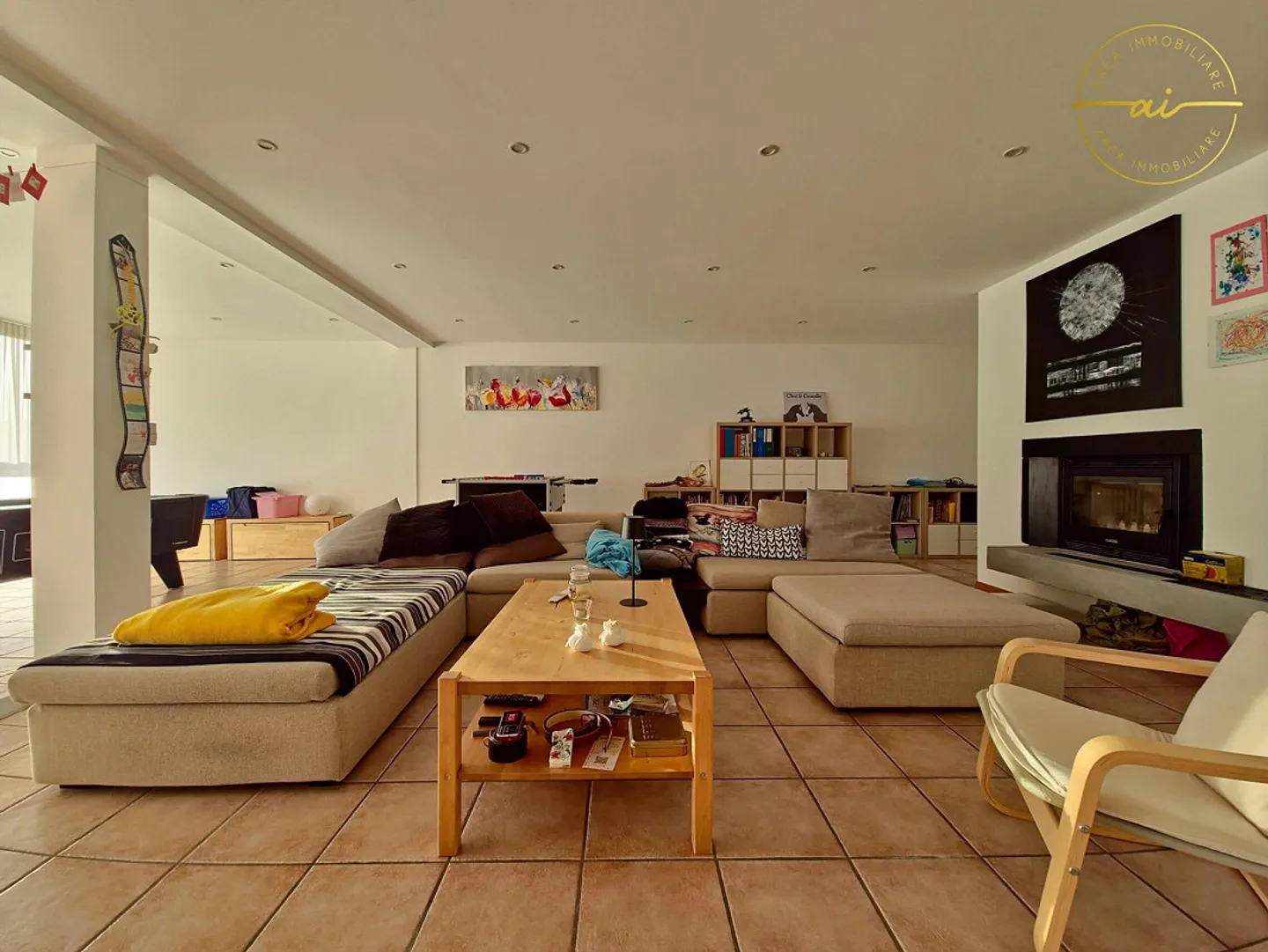 INDEPENDENT HOUSE WITH 5.5 ROOMS, GARDEN AND COMMERCIAL SPACES - Photo 3 of 13