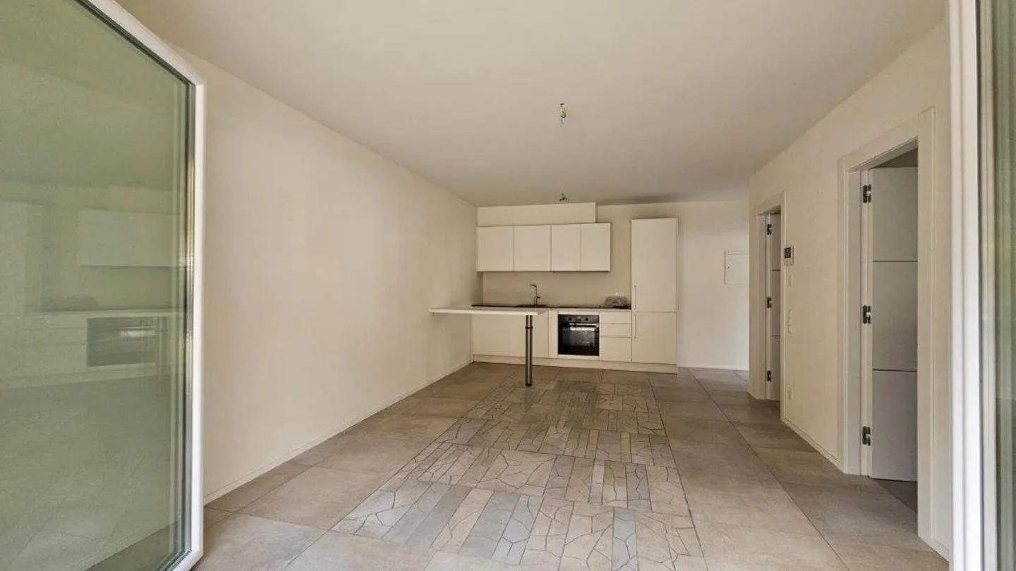 THREE 2.5-ROOM APARTMENTS - Photo 9 of 14