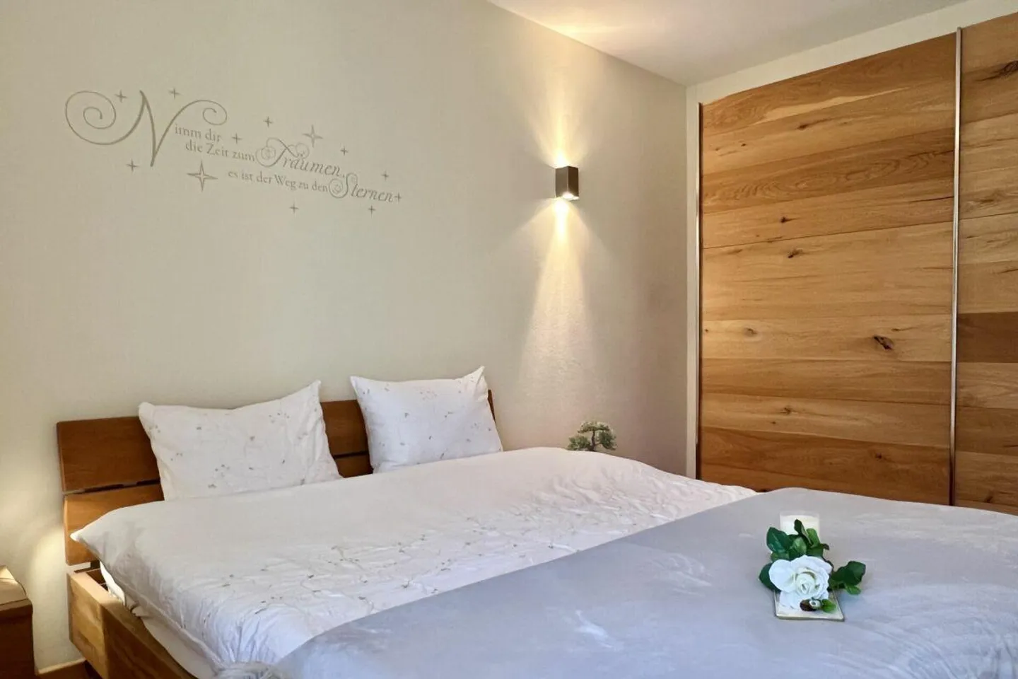 TOP VILLA with guest house, partial lake view, beautiful garden and possibility for a pool - Photo 22 of 30