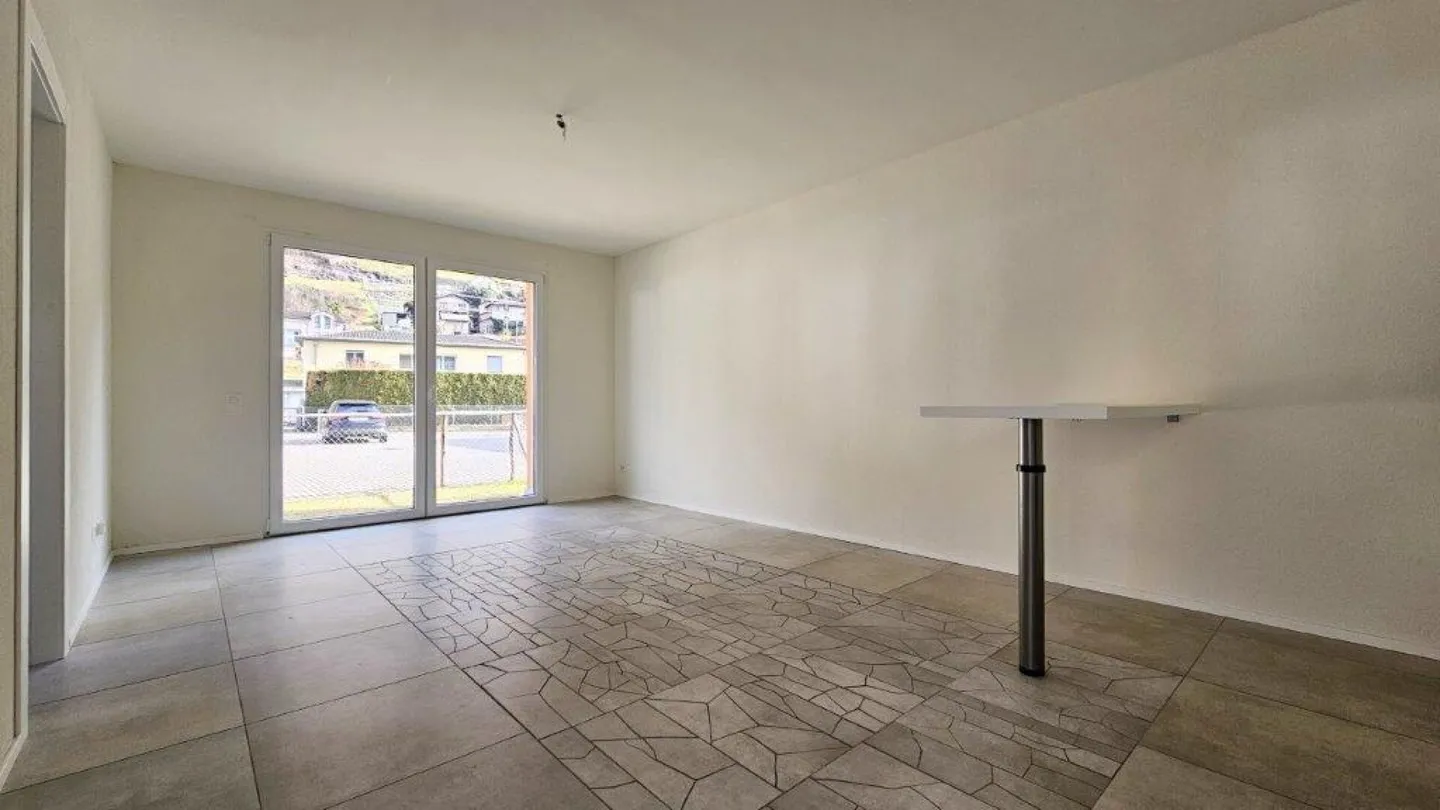 THREE 2.5-ROOM APARTMENTS - Photo 8 of 14