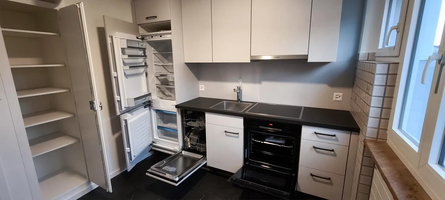 Appartamento 3 locali soleggiato e tranquillo con balcone sud (2° piano) - Foto 4 di 9