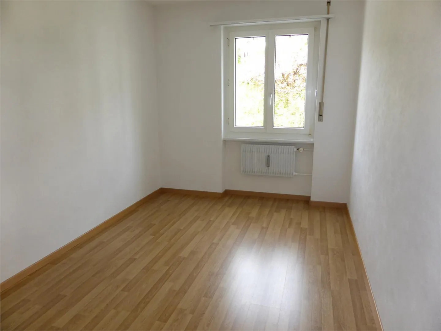 Appartamento 3 locali soleggiato e tranquillo con balcone sud (2° piano) - Foto 7 di 9