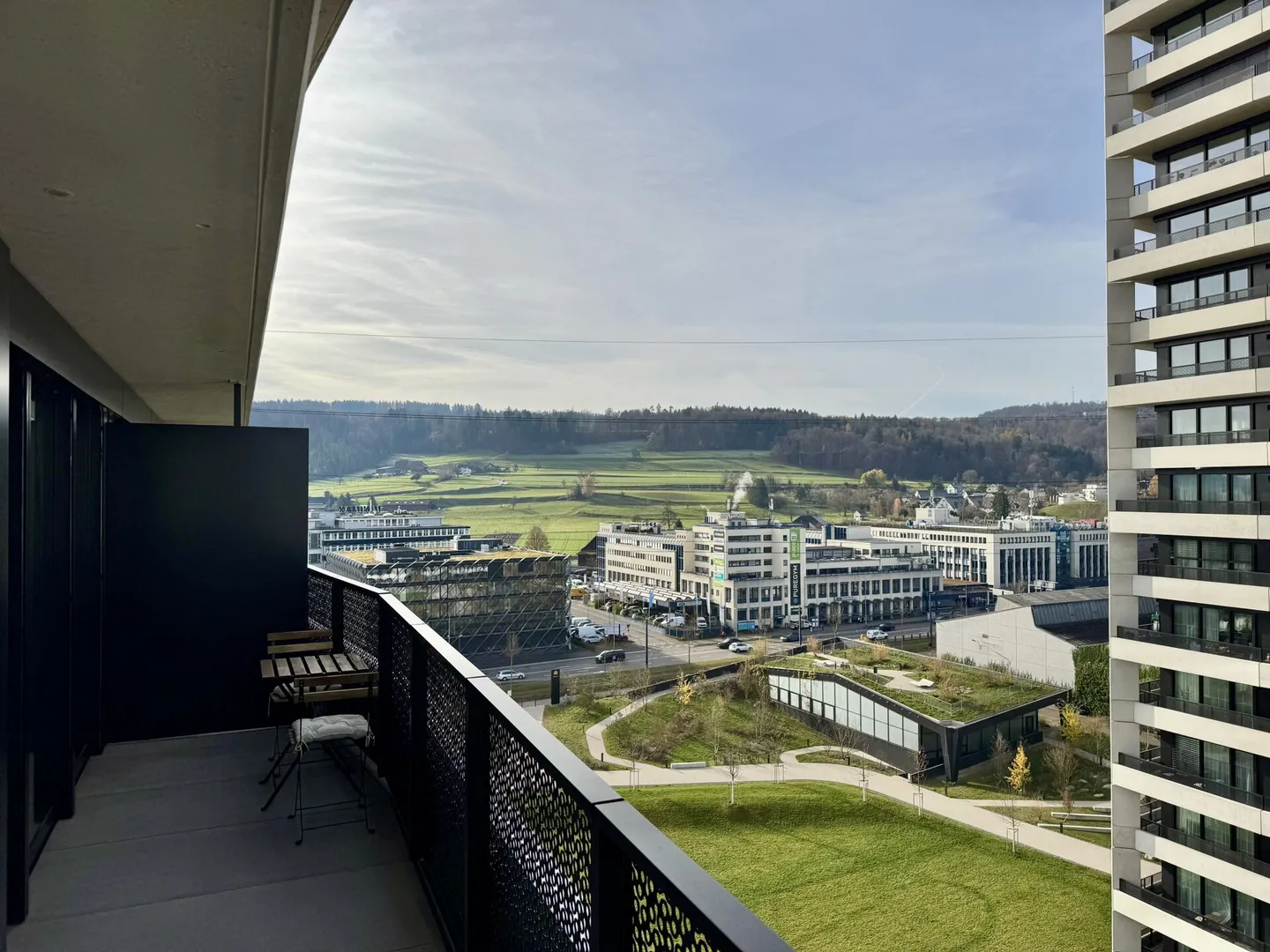 Au-dessus des toits de Dübendorf - appartement entièrement meublé - Photo 10 sur 11