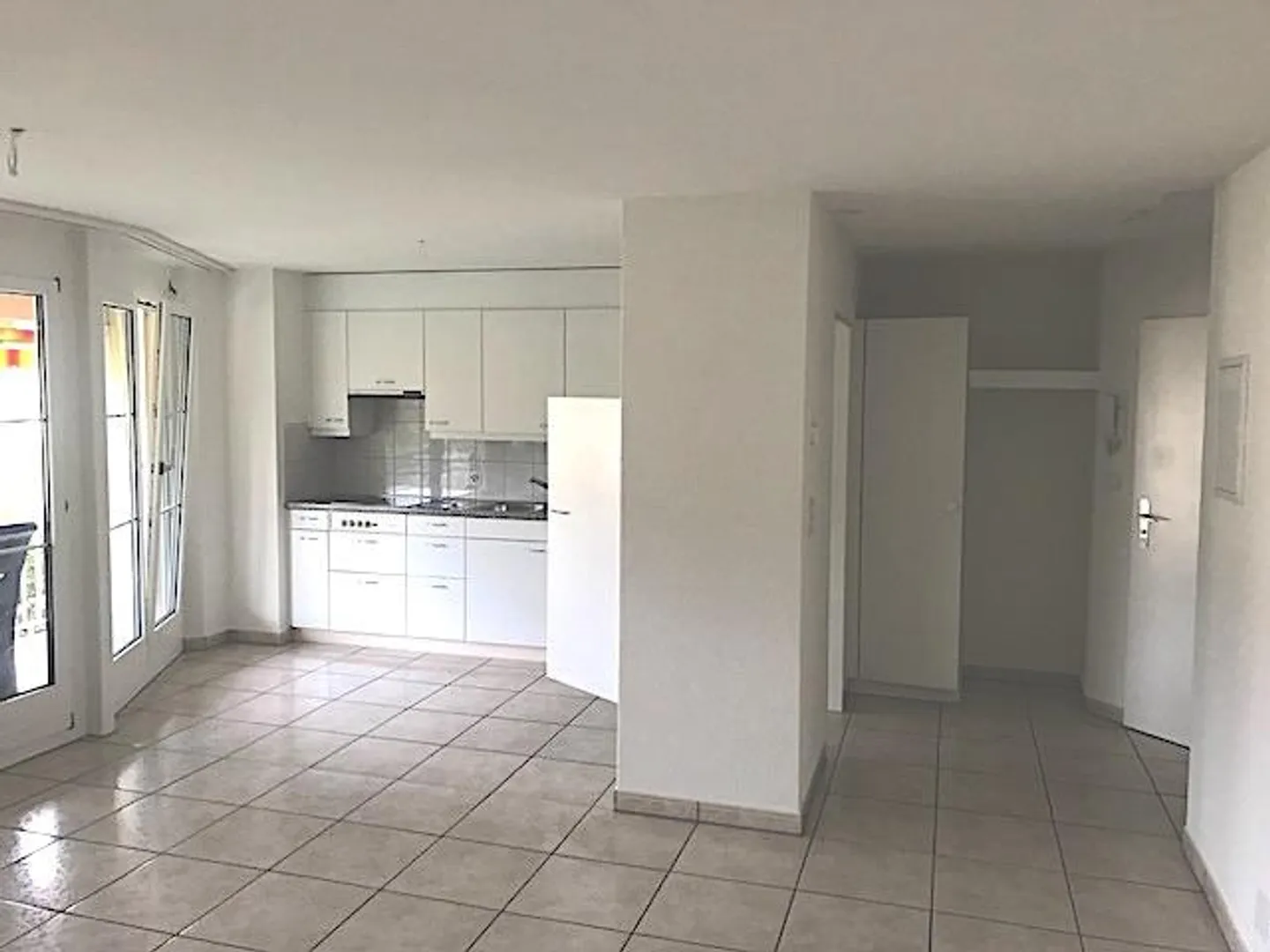 Bella, luminosa appartamento di 4,5 stanze in affitto - Foto 5 di 19