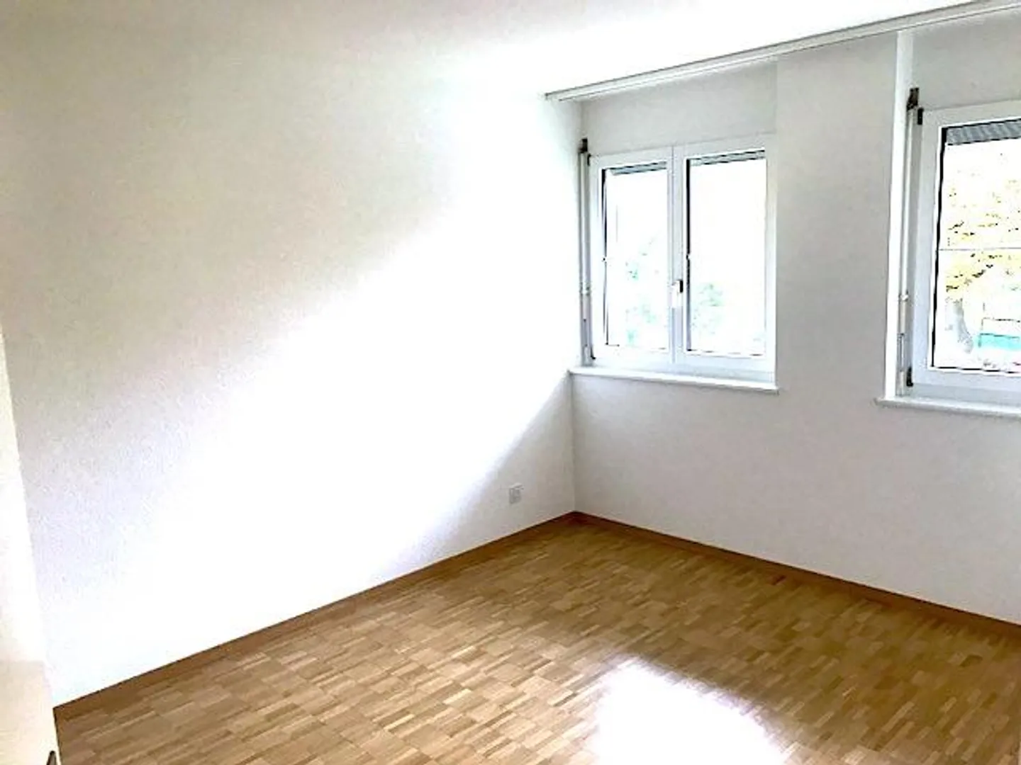 Bella, luminosa appartamento di 4,5 stanze in affitto - Foto 16 di 19