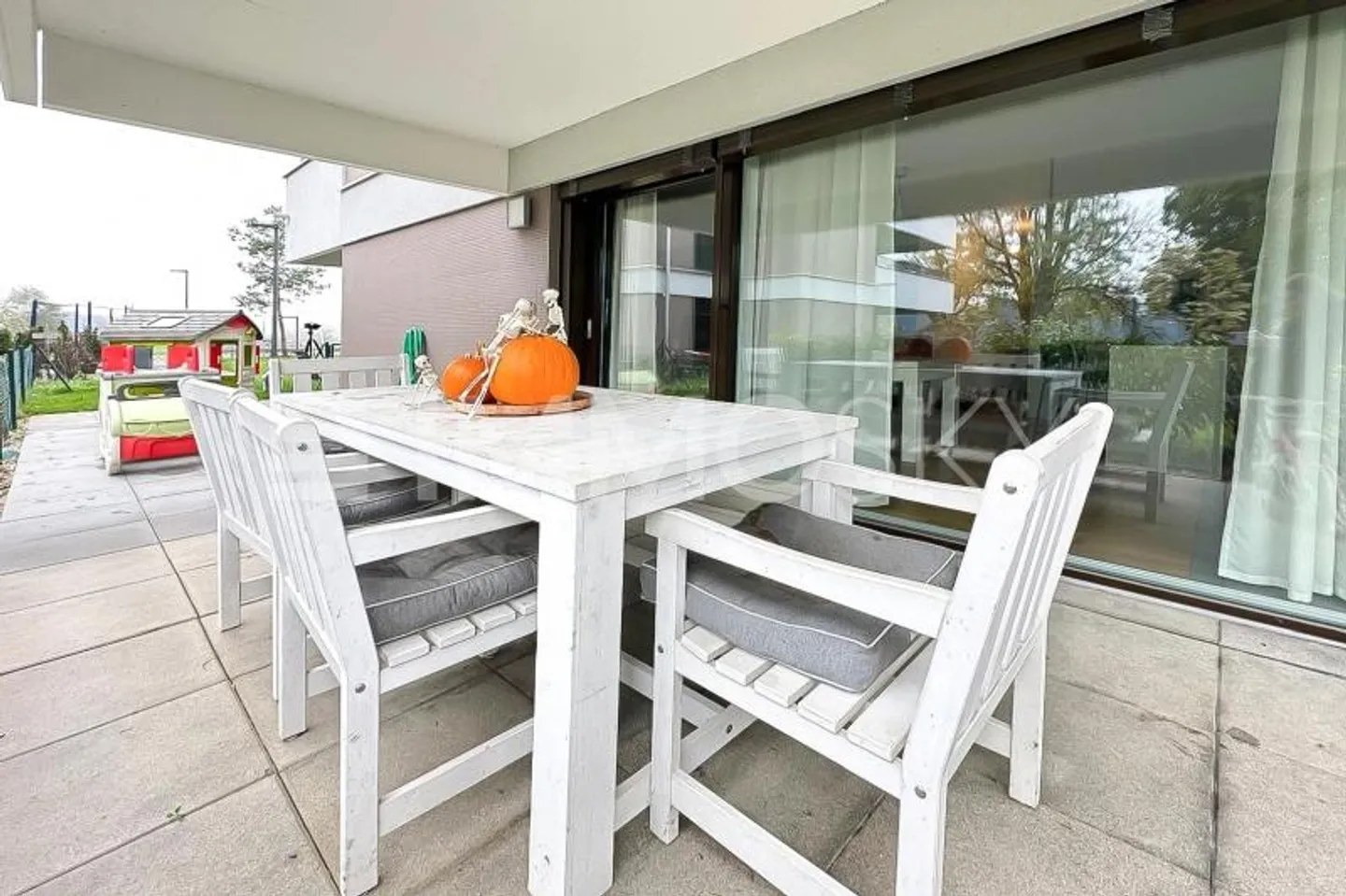Goditi un piano terra con terrazza di 70m2 e giardino a Payerne! - Foto 4 di 5