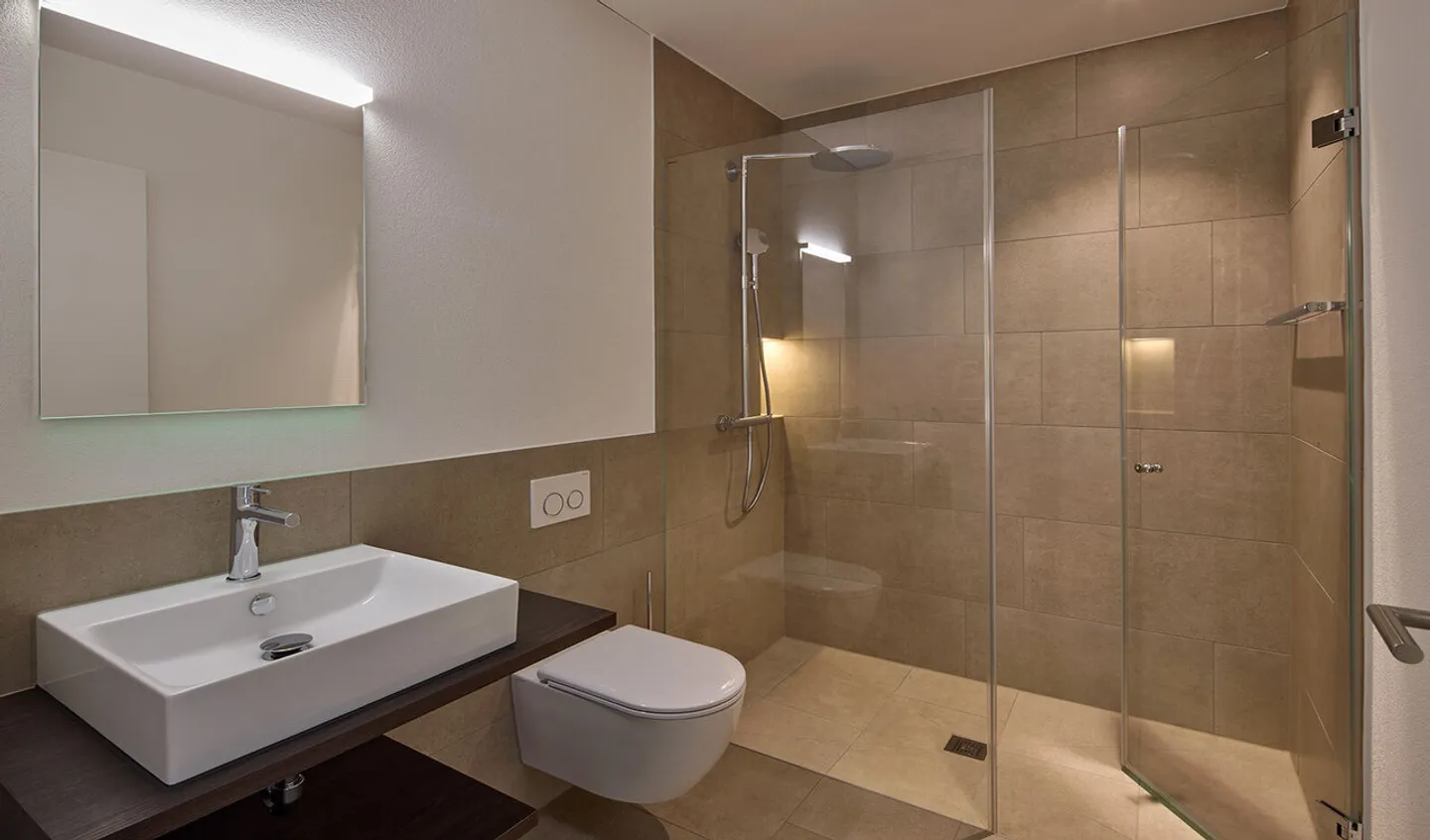 Modern new apartment with unobstructed view - Photo 4 of 6