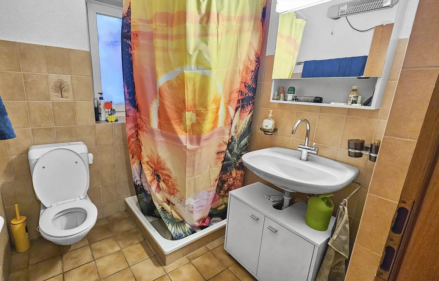 Charmante maison de ferme à deux familles avec écuries et terres de pâturage - Photo 12 sur 28