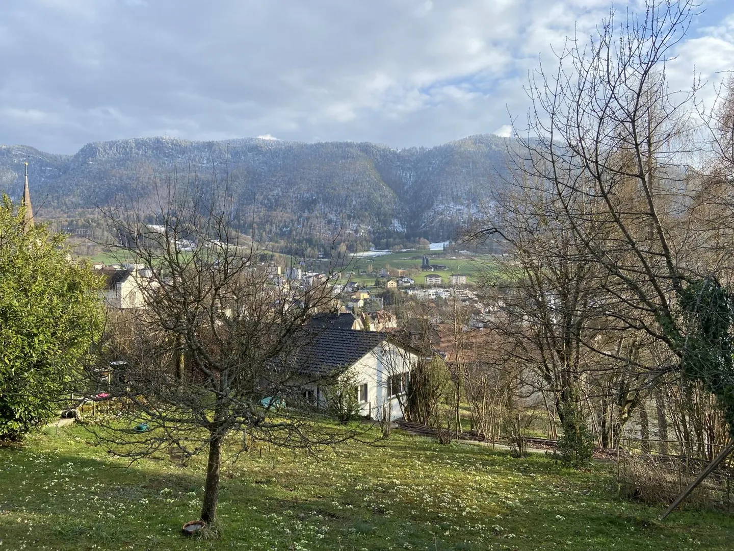 Magnifique terrain à bâtir de 400 m², idéalement situé - Photo 1 sur 2