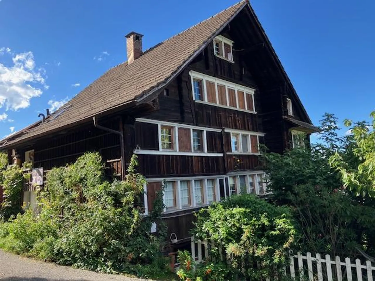 Casa plurifamiliare in posizione privilegiata - Foto 1 di 16