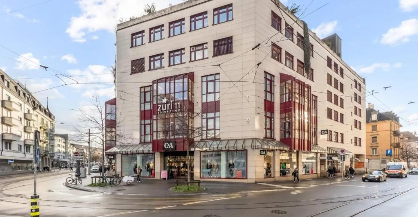 Office space in prime location near Oerlikon train station - in Züri11 - Photo 1 of 9